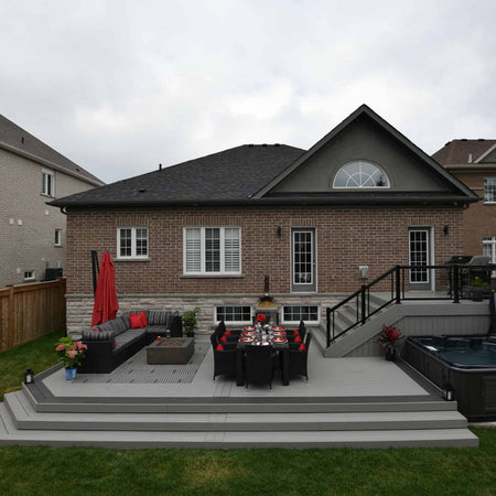 Clubhouse-Brookstone