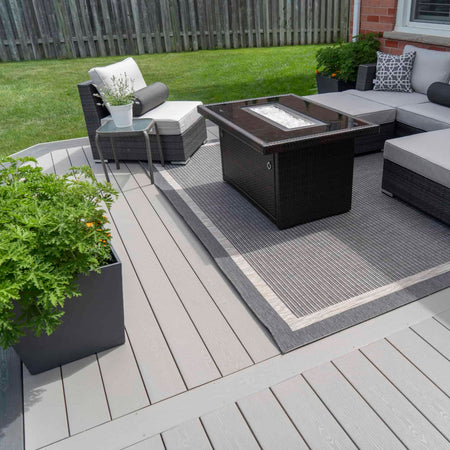 Clubhouse-Brookstone