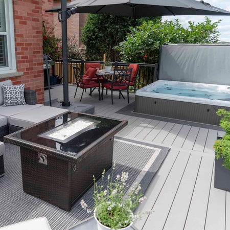 Clubhouse-Brookstone