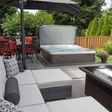 Clubhouse-Brookstone