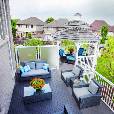 Clubhouse-Brookstone