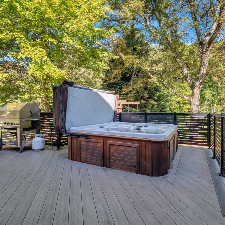 Clubhouse Hickory-Solid-12'