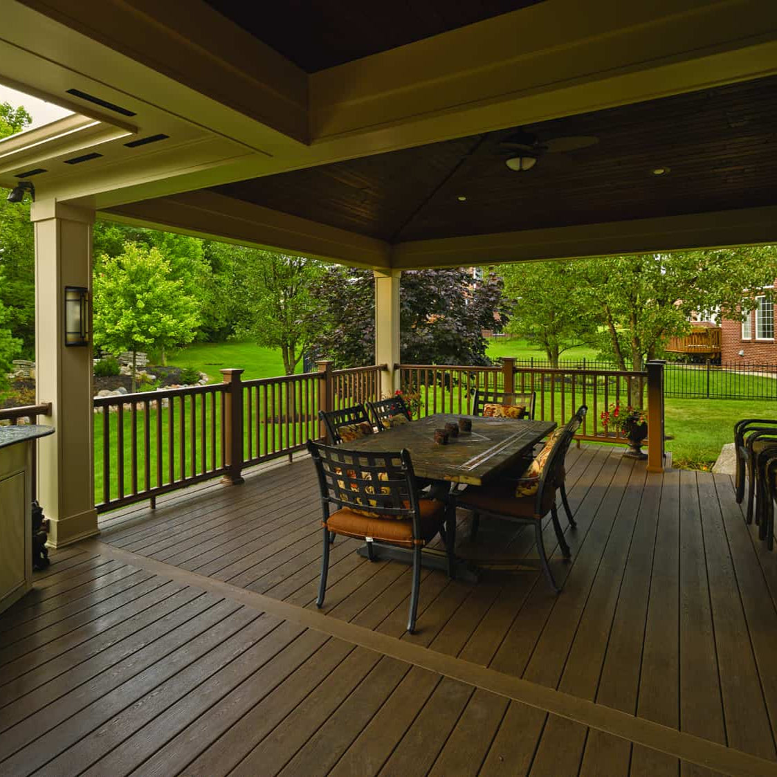 Clubhouse Walnut-Grooved-20'