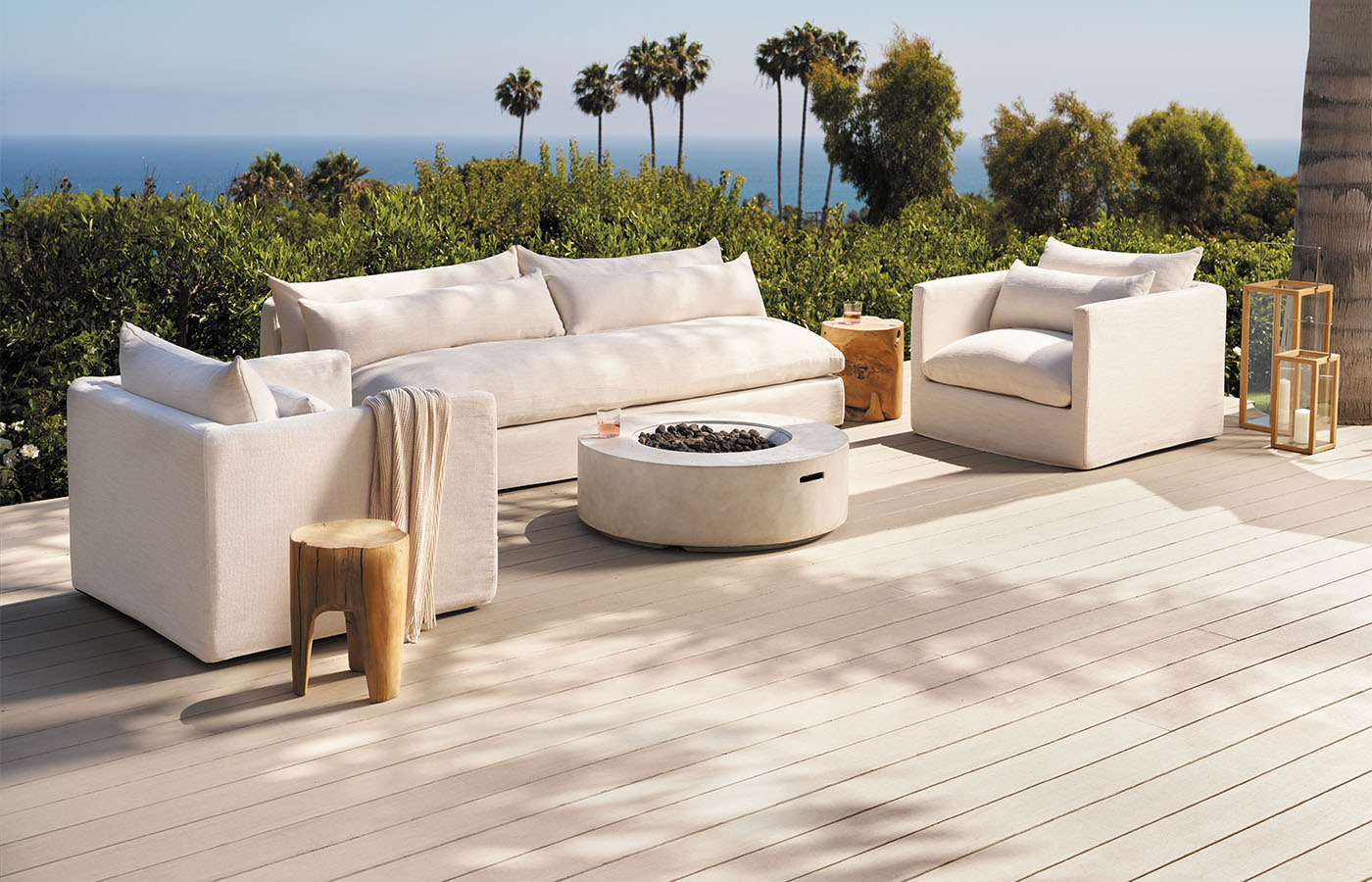Inspiration-Gallery-Advanced-PVC-French-White-Oak-Landmark-Decking