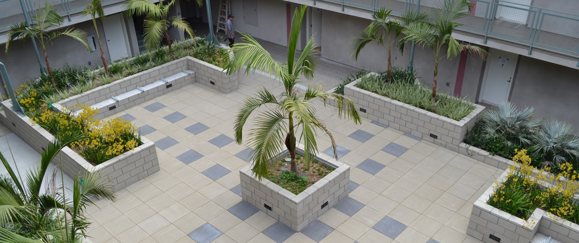 Bison 2CM Pavers and Paver Trays