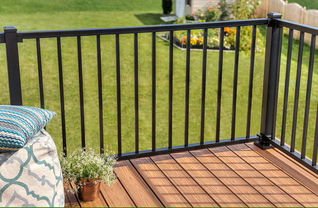 TREX Signature Railing – DeckMart Building Supplies